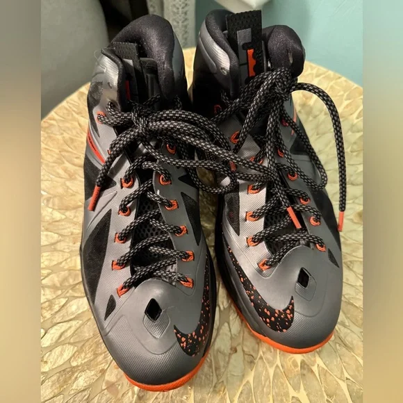 Nike LeBron 10 Lava Size 8.5 - Picture 2 of 13